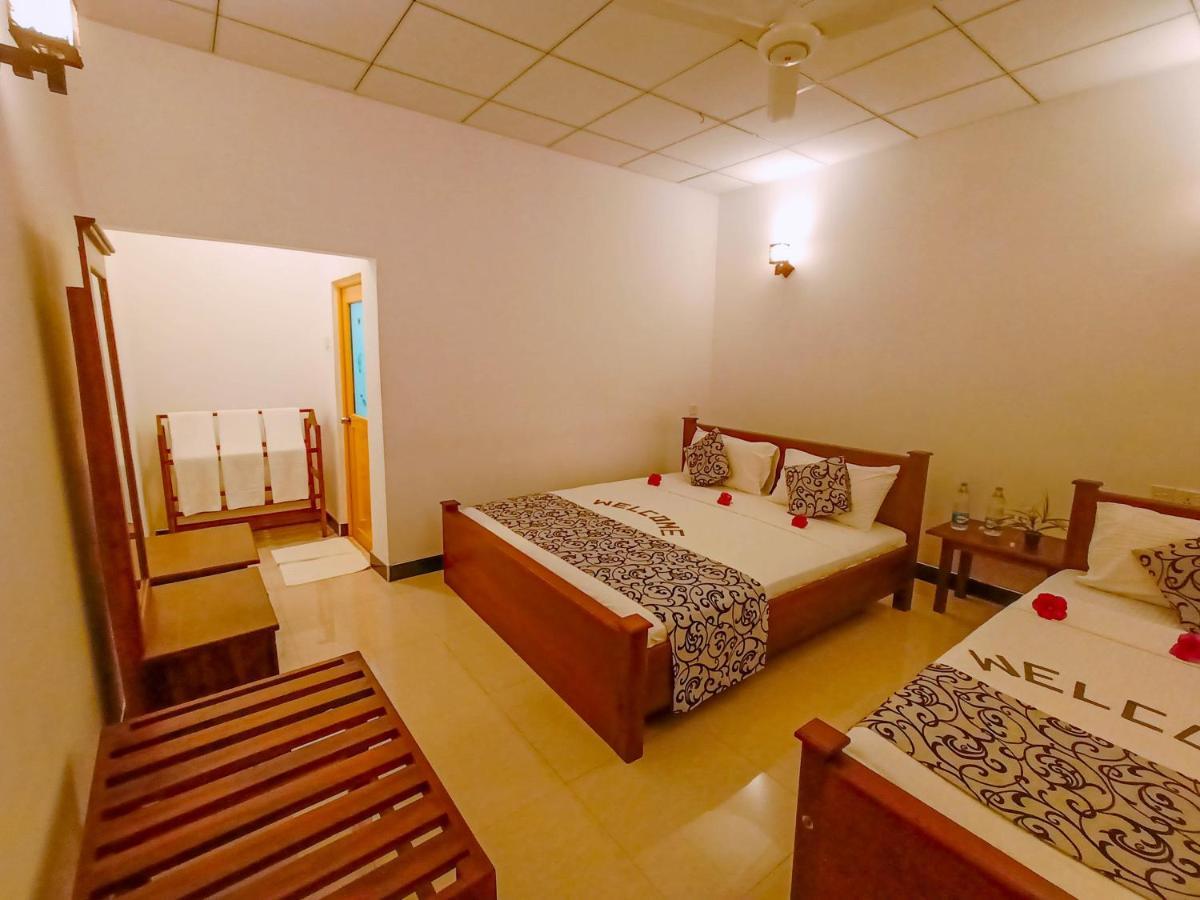 Nimsara Lodge 锡吉里亚 外观 照片