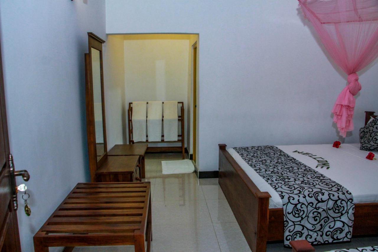 Nimsara Lodge 锡吉里亚 外观 照片