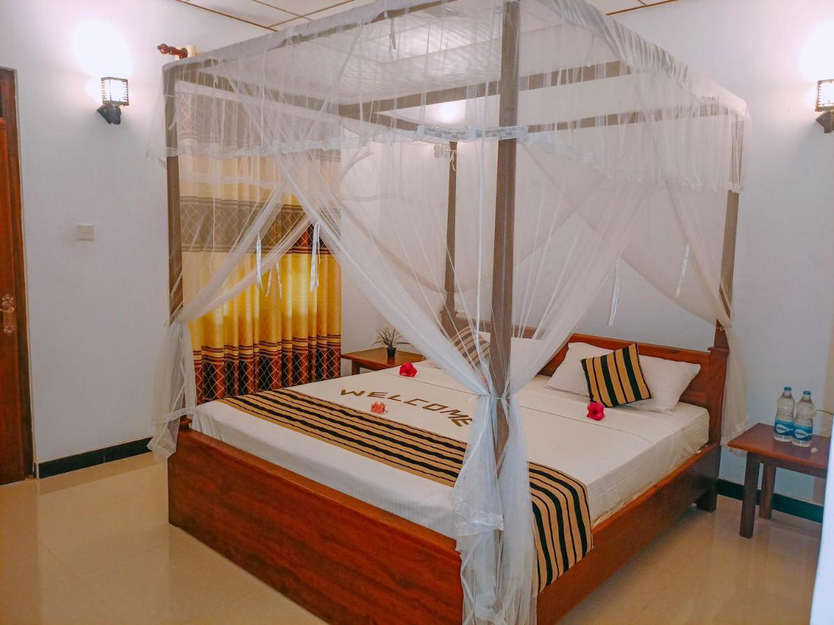 Nimsara Lodge 锡吉里亚 外观 照片