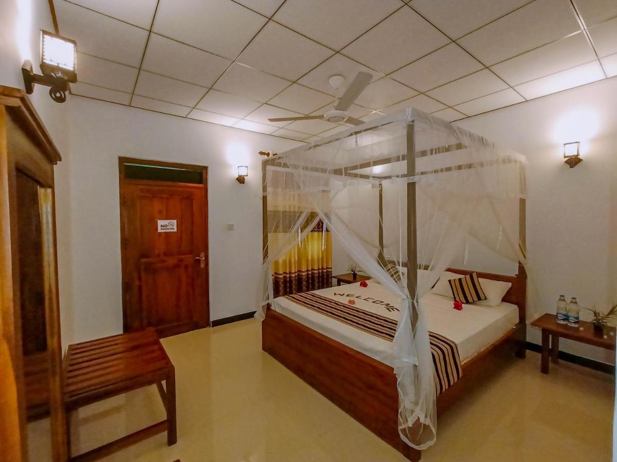 Nimsara Lodge 锡吉里亚 外观 照片