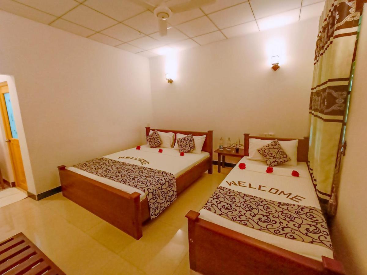 Nimsara Lodge 锡吉里亚 外观 照片