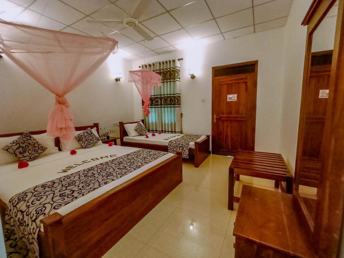 Nimsara Lodge 锡吉里亚 外观 照片